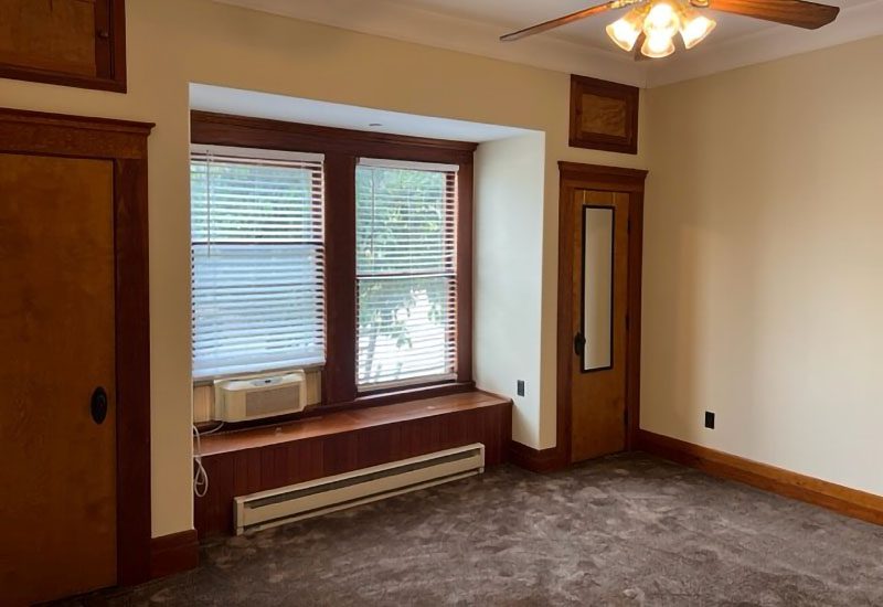 Griffith Hall Slide 20 - Apt. 4, Room B